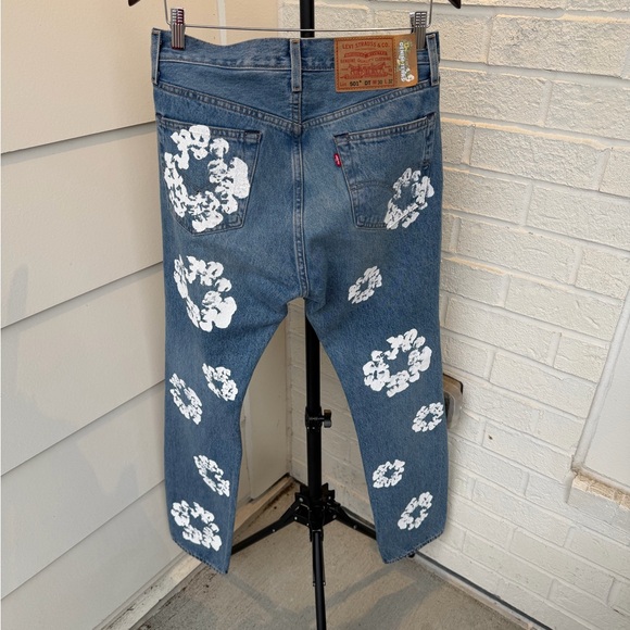 Denim Tears x Levi's Cotton Wreath Jean Light Wash Denim Size 30 - Picture 6 of 11